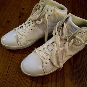 White shinny sneakers